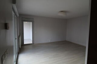  Appartement à louer 3 pièces 59 m²