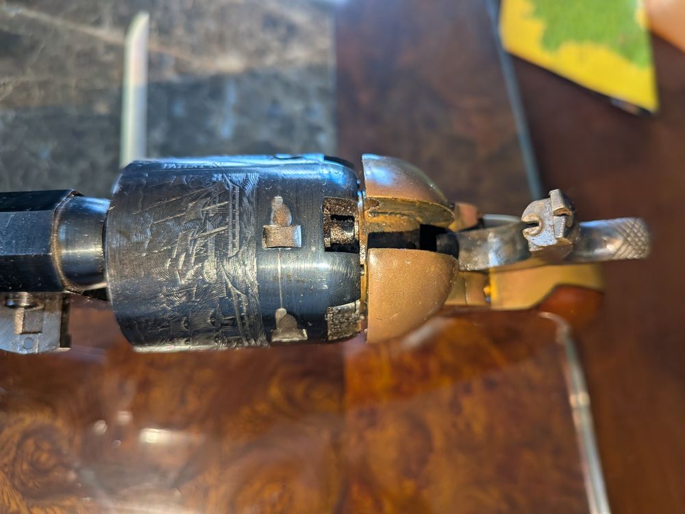 Revolver Uberti Colt 1851 navy reb nord de luxe calibre 36 