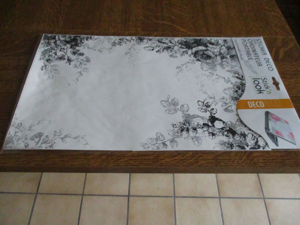 2 stickers d&eacute;co pour ordinateur portable 390 mm x 255 mm Matériel informatique