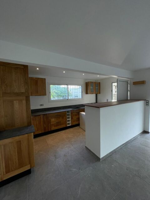  Appartement  louer 4 pices 135 m