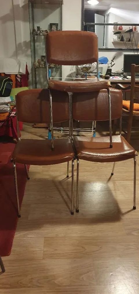 3 chaises en simili cuir des annes 1970 30 Toulouse (31)