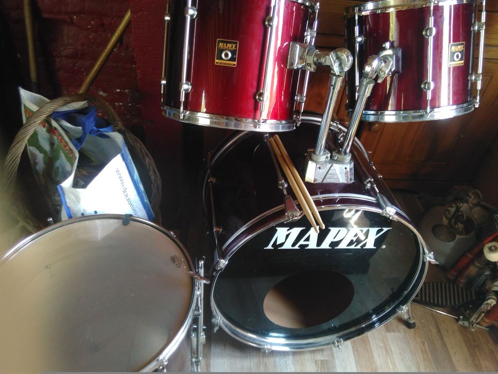 batterie mapex 5 futs 12/13/16/cc14 gc22 couleur rouge Instruments de musique