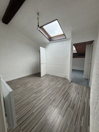  Appartement à louer 2 pièces 40 m²
