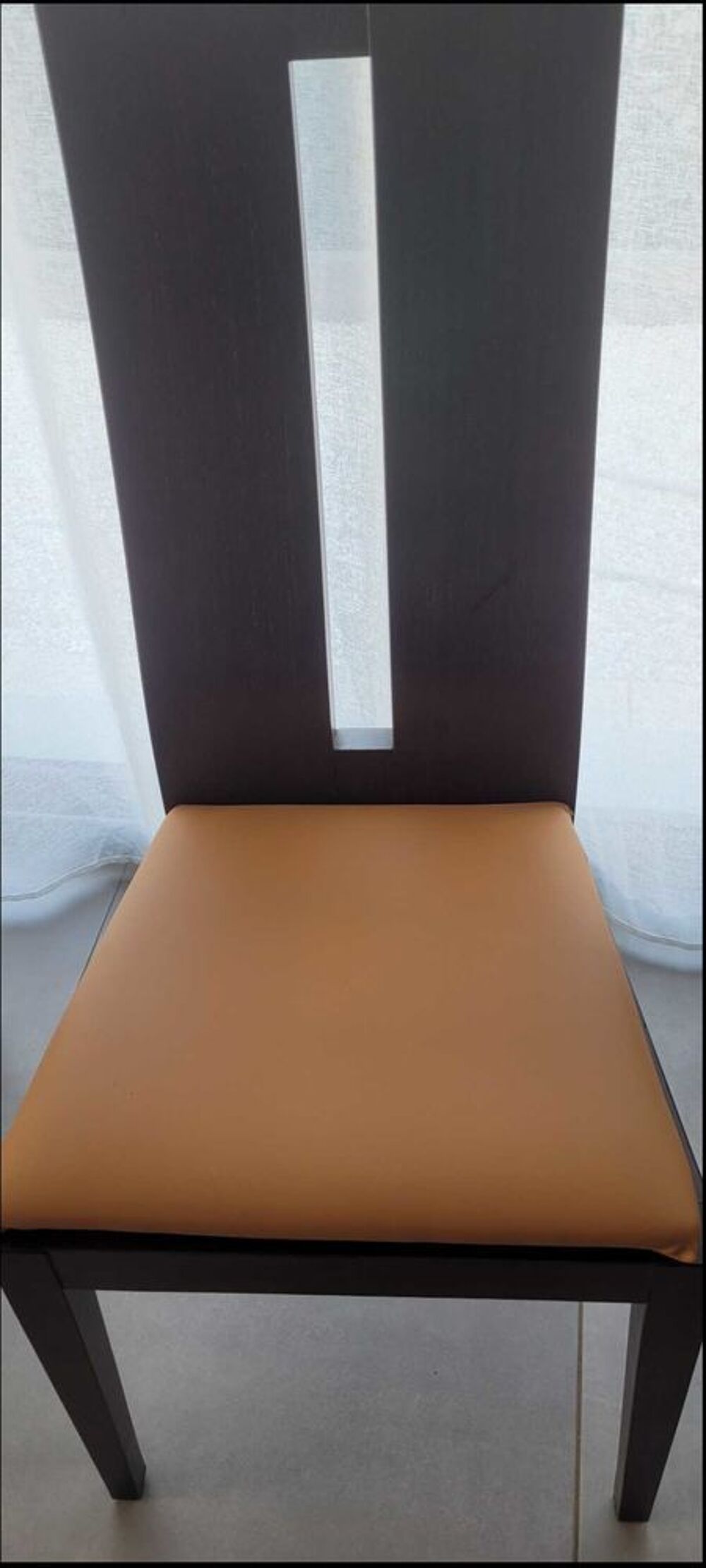 Lot 6 chaises contemporaines Meubles