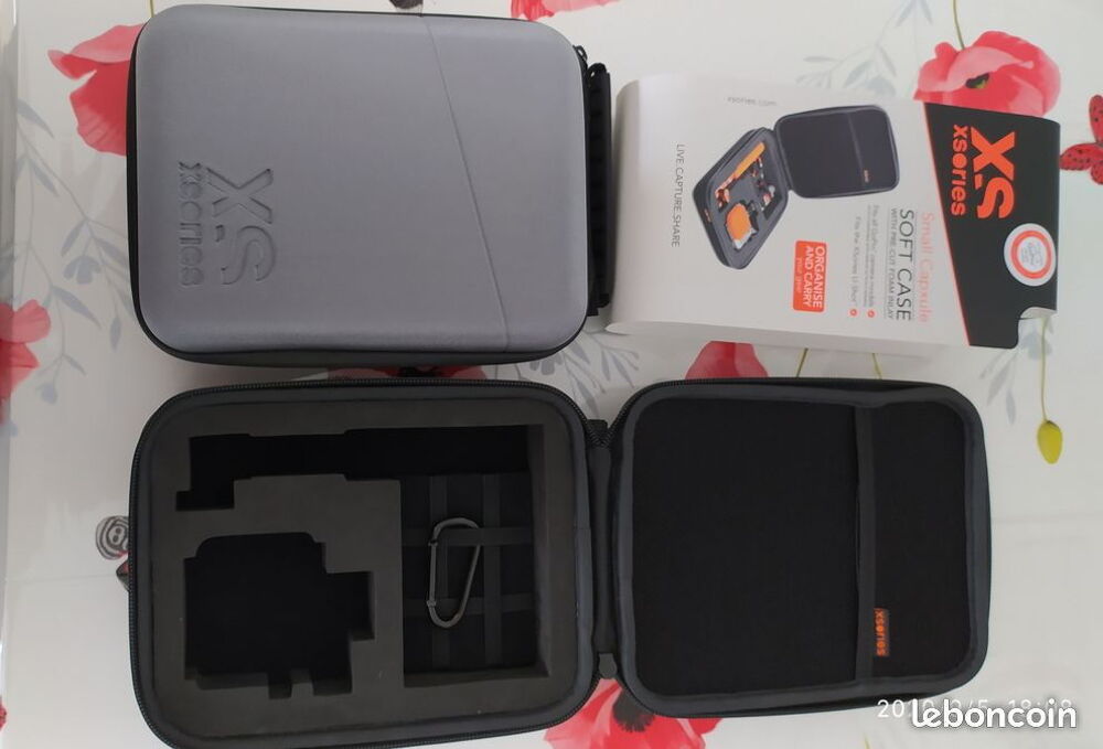 XS xsories Small Capxule Photos/Video/TV