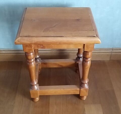 table de chevat  o tabouret 8 Igny (91)
