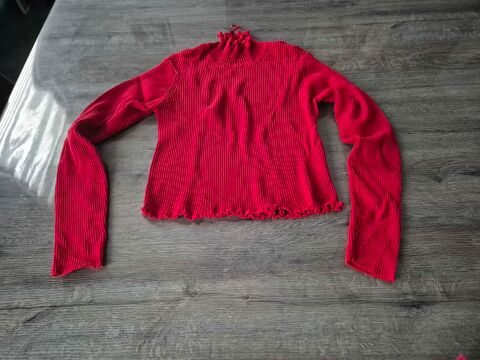 Pull col  roul� court avec manche longue 
6 Saint-Avold (57)