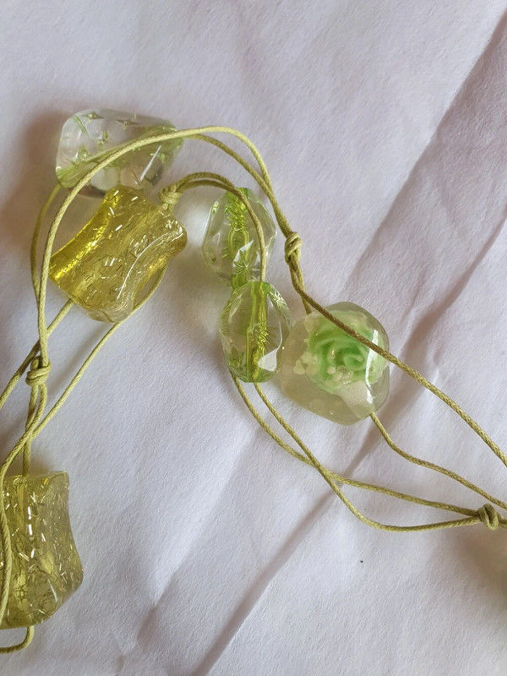 Collier fantaisie printannier vert Bijoux et montres