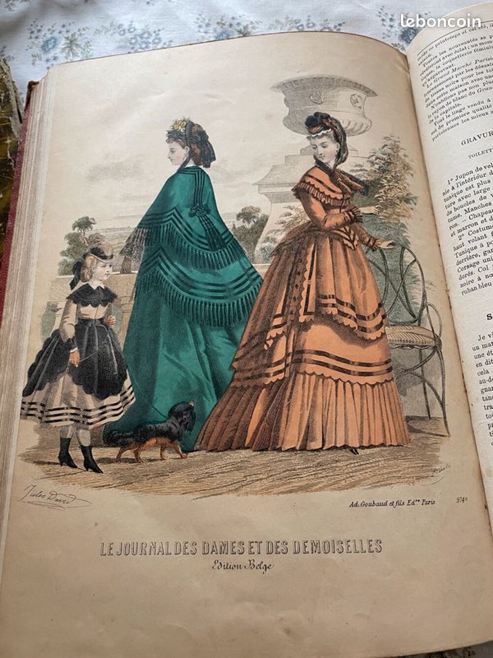 LIVRE ANCIEN DE MODE Livres et BD