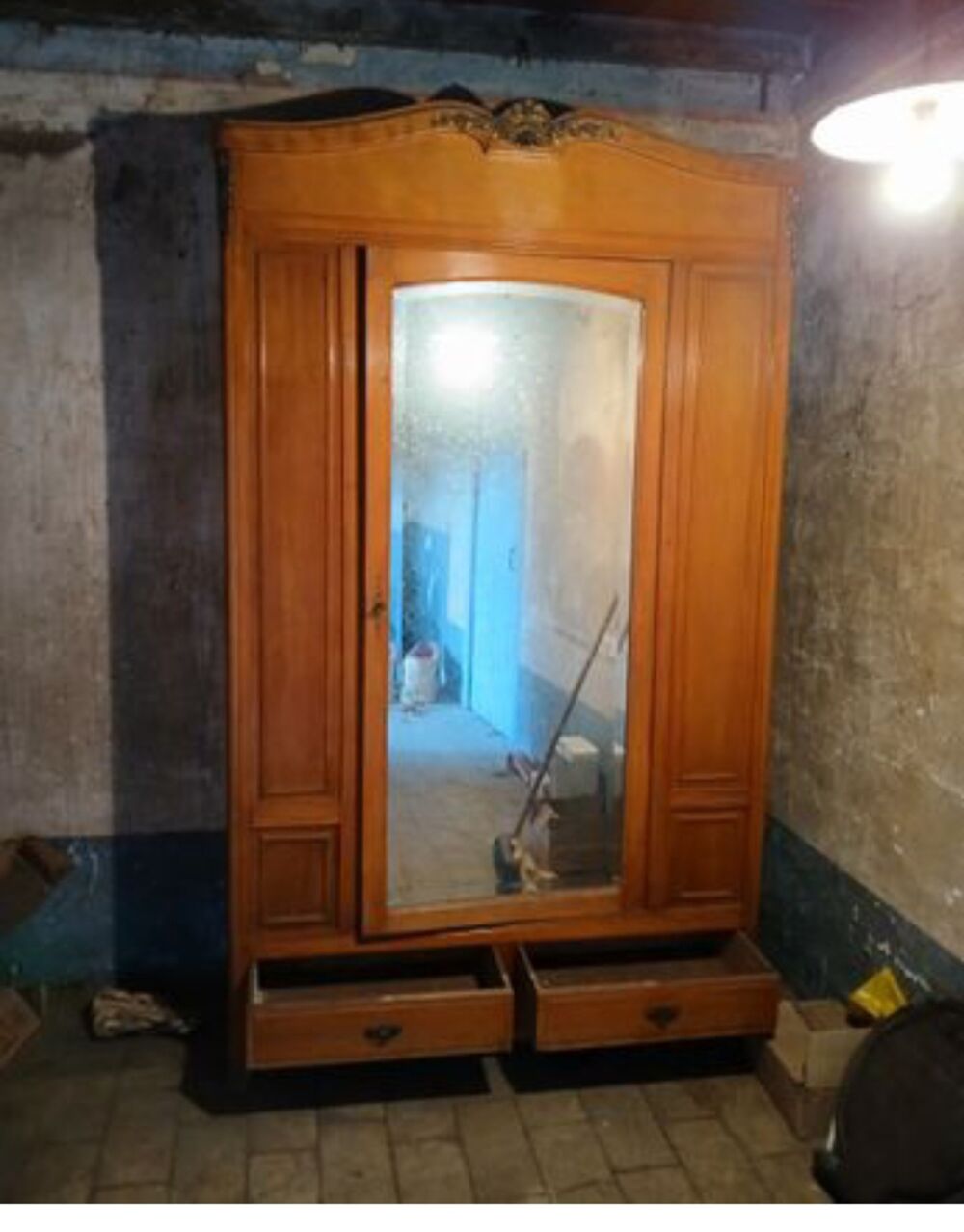 Armoire avec miroir Meubles
