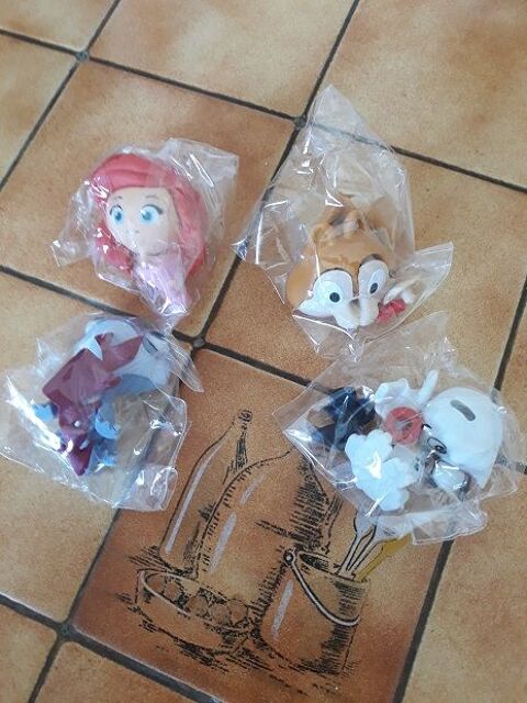 Figurines Disney Shrek Ariel Reine des neiges tic tac dalmat 2 Fèves (57)
