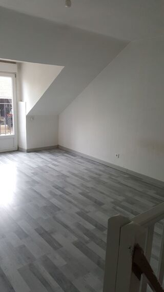 Appartement à louer 2 pièces 57 m²