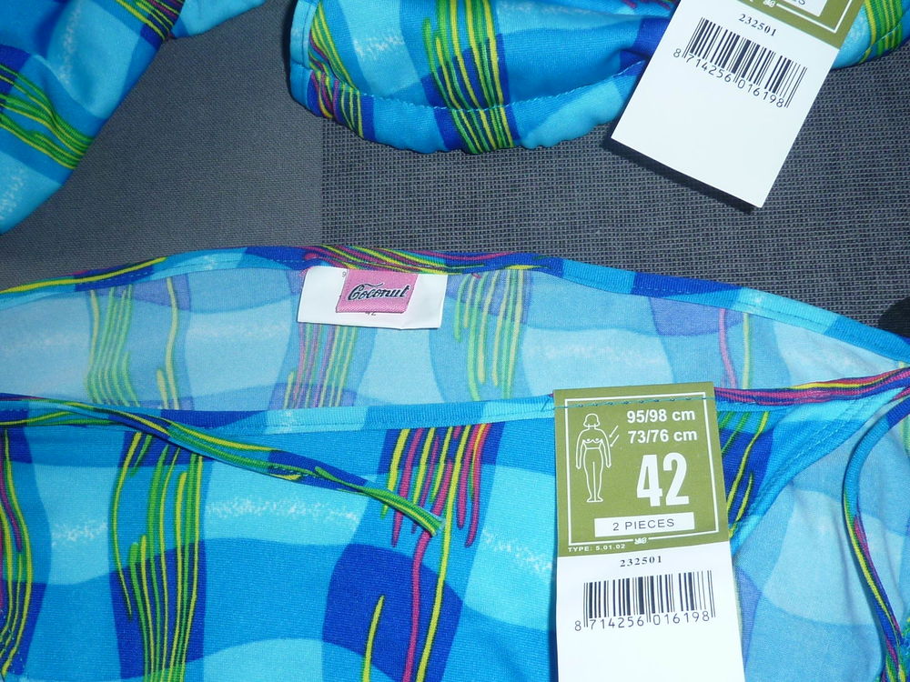 maillot de bain 2 pi&egrave;ces taille 42 COCONUT neuf &eacute;tiquettes Vêtements