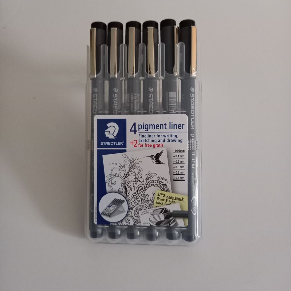 Staedtler &eacute;tui chevalet de 4 + 2 feutres noirs diam&egrave;tres ass Bricolage