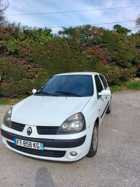 Renault Clio II Clio 1.2i Expression 2001 occasion Ollioules 83190