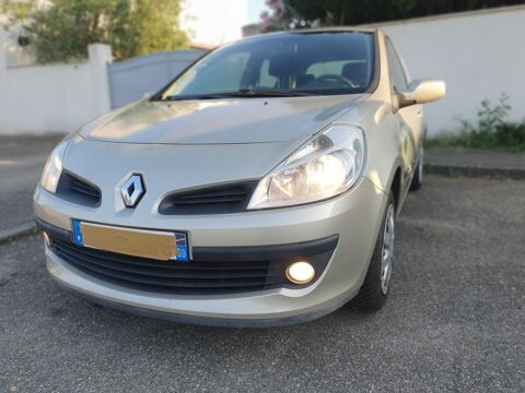 Renault clio iii Clio 1.2 16V 75 Confort Pack Clim Expres