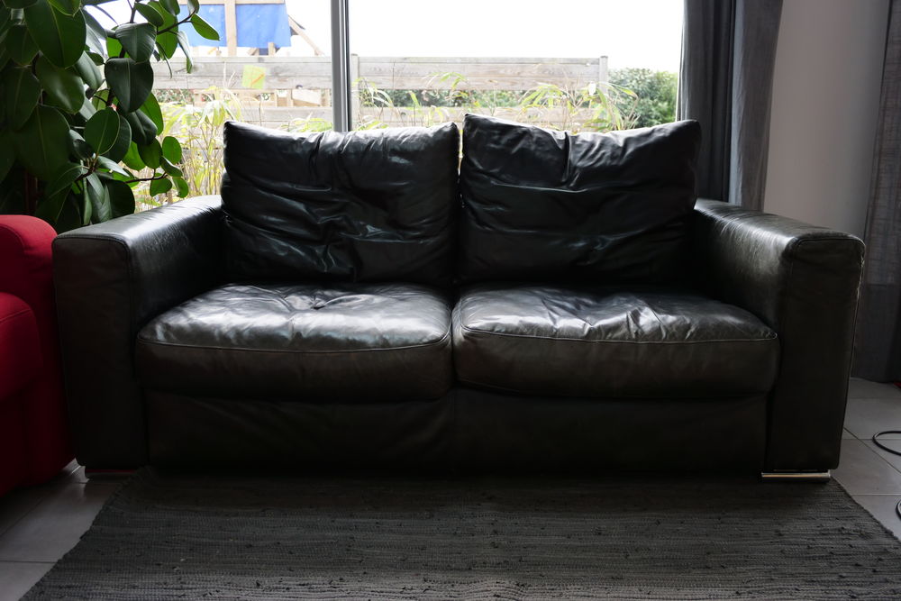 Canap&eacute; cuir noir Natuzzi ? 2 places ? bon &eacute;tat Meubles