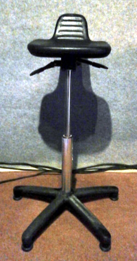 3 TABOURETS - V�RIN 40 Montrottier (69)