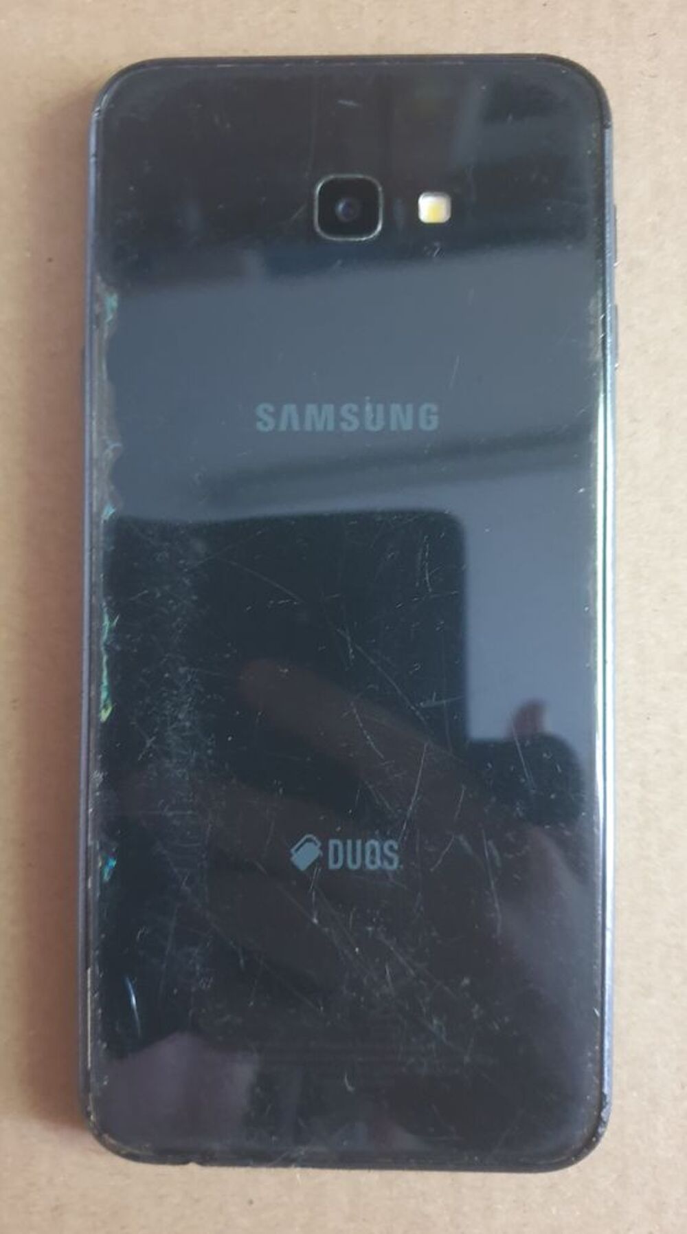 Samsung Galaxy J4+ (J415F) (1) Téléphones et tablettes