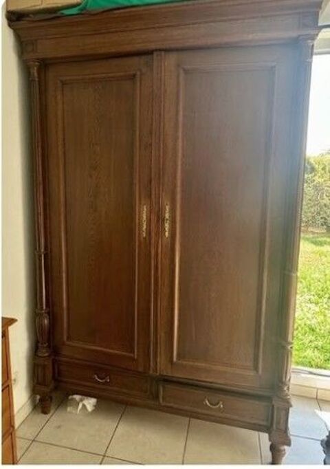 Armoire de style Louis Philippe / Henri II en chêne 45 Fréjus (83)