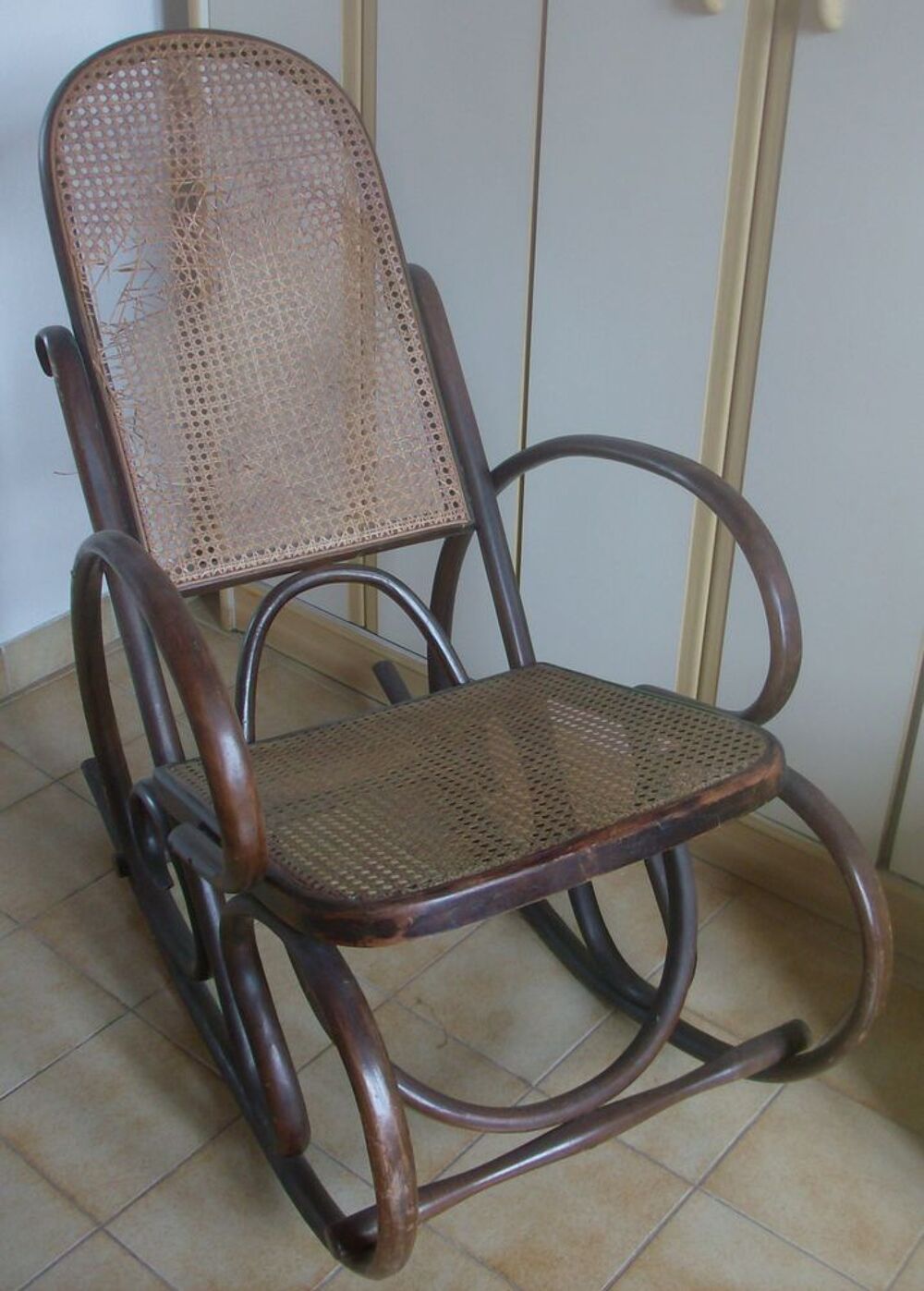 fauteuil &agrave; bascule ancien Meubles