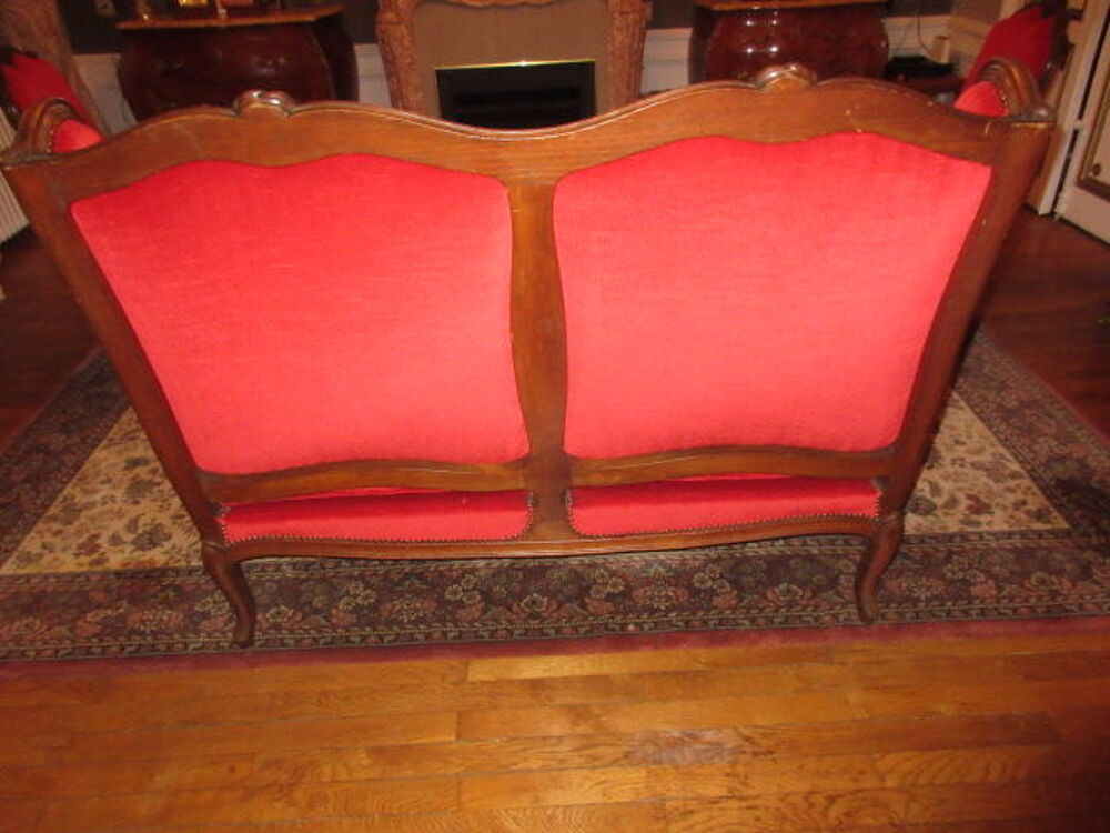 Tr&egrave;s joli salon ancien de style Louis xv en chene et velours Meubles