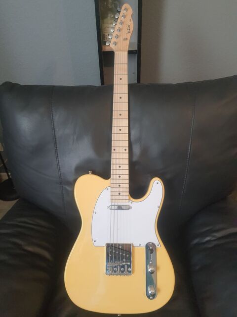 Guitare electeique type telecaster + accessoires  70 Metz (57)