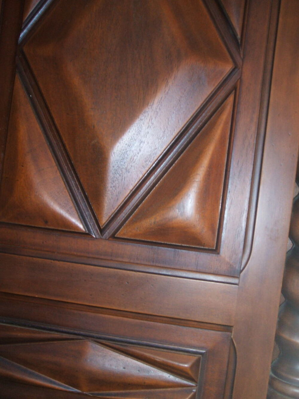 ARMOIRE +LIT +TABLE DE CHEVET Meubles