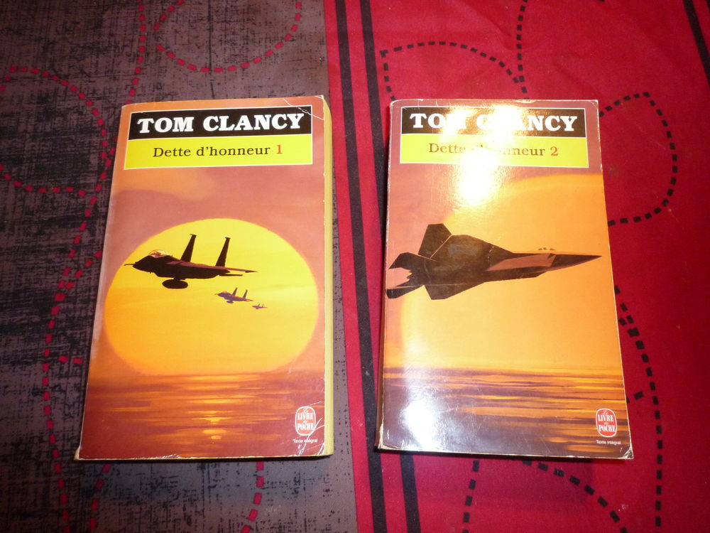 lot de 2 livres de Tom Clancy
dette d'honneur tome 1 et 2
Livres et BD