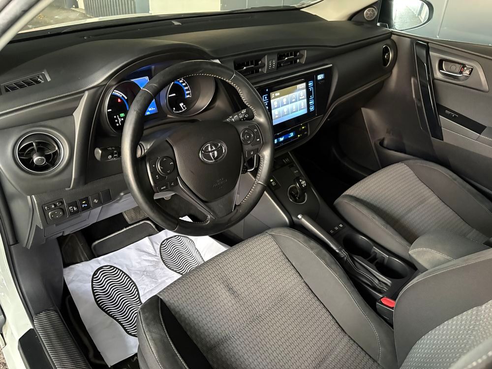Auris Hybride Pro 136h Tendance Business occasion 33560 Carbon-Blanc