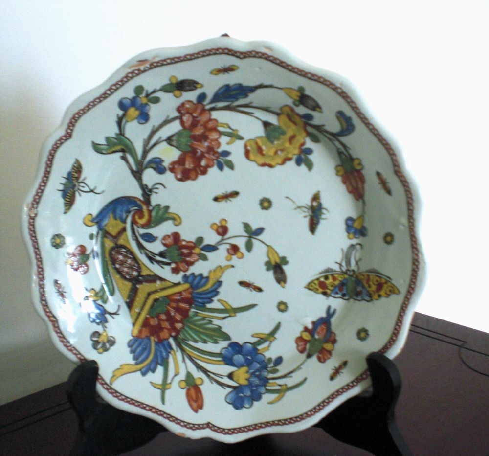 Assiette en Fa&iuml;ence de Rouen 