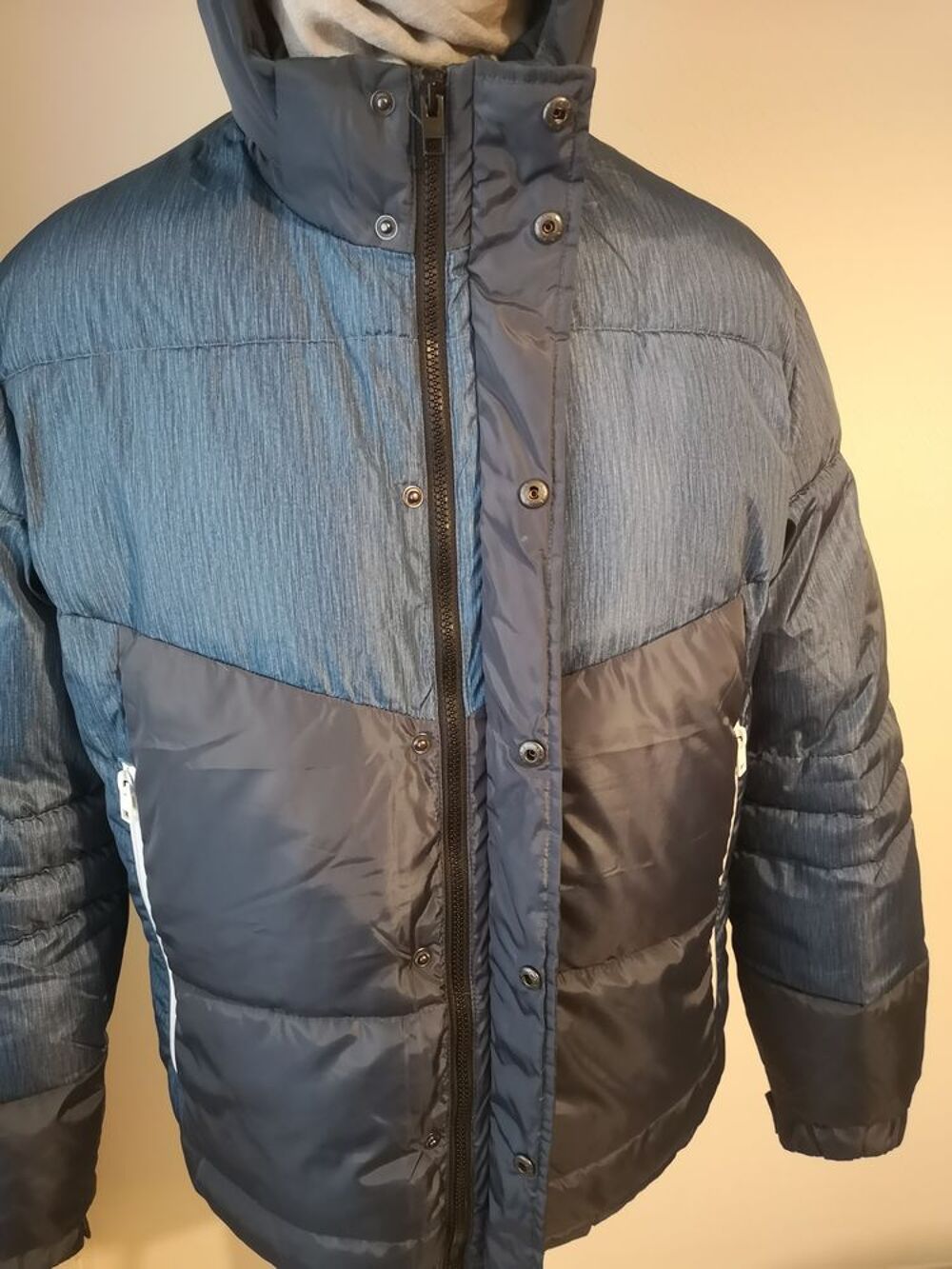 Blouson Doudoune Veste Capuche Jack&amp;Jones
Vêtements