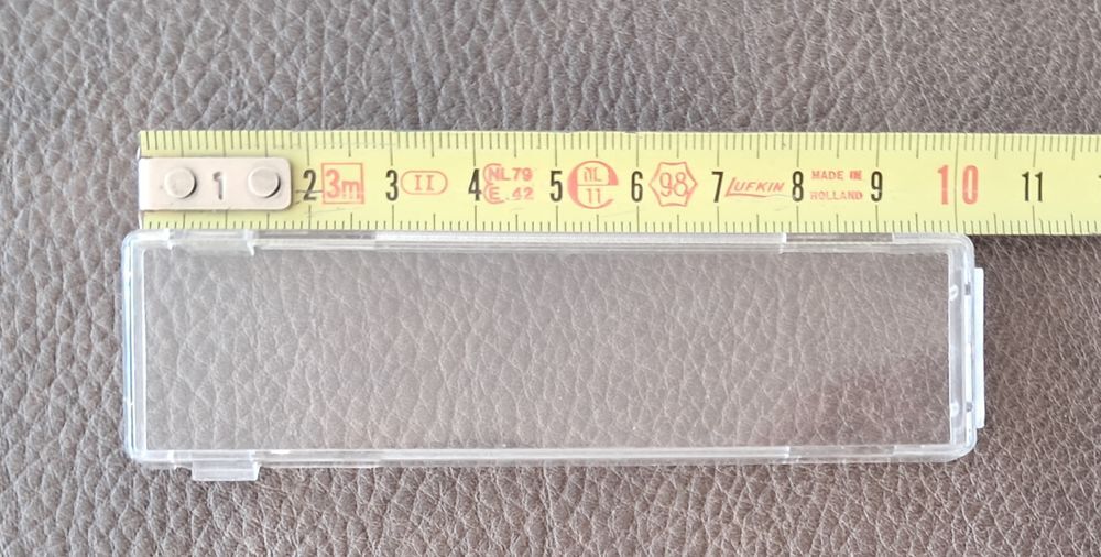entr&eacute;e battant de bo&icirc;te aux lettres + porte nom + barillet 
Bricolage