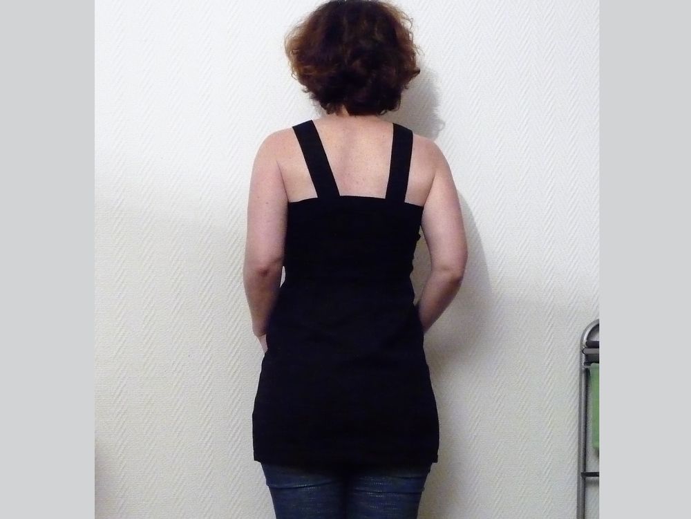Tunique/ Top Noir Cintr&eacute; &agrave; Bretelles- Taille S- By Milla Vêtements