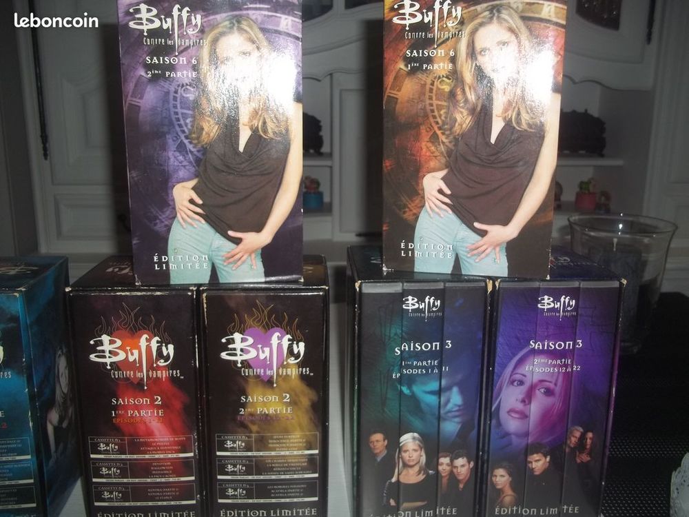 Coffret buffy en cassette VHS saison 1 et 2 et 3 et 6 DVD et blu-ray