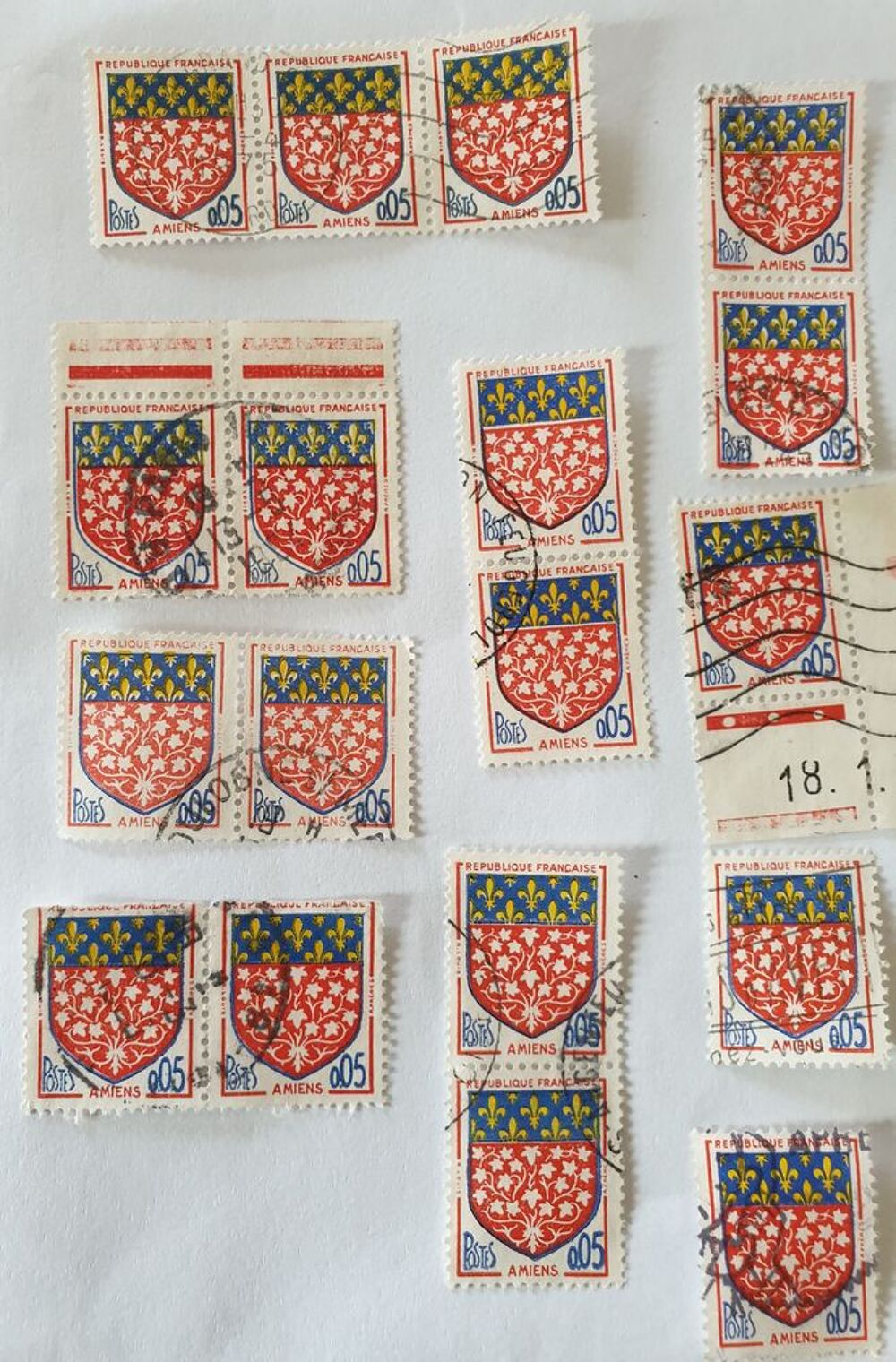 Timbre france armoiries Amiens oblit&eacute;r&eacute; 1962 - lot 0.39 eur 