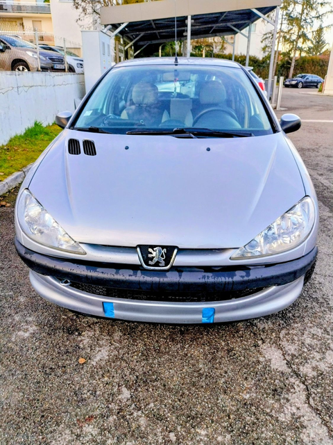 Peugeot 206 1.4e 75ch Urban 2006 occasion Dijon 21000