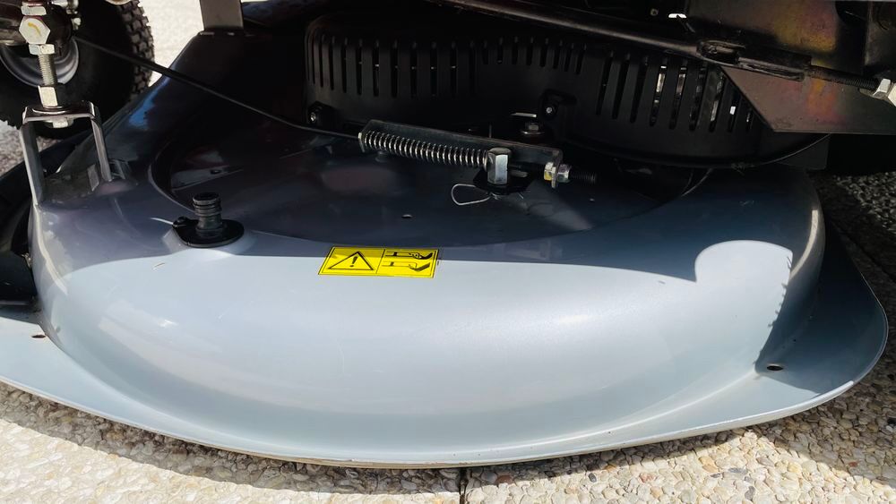 Honda HF1211 tracteur tondeuse autoport&eacute;e Jardin