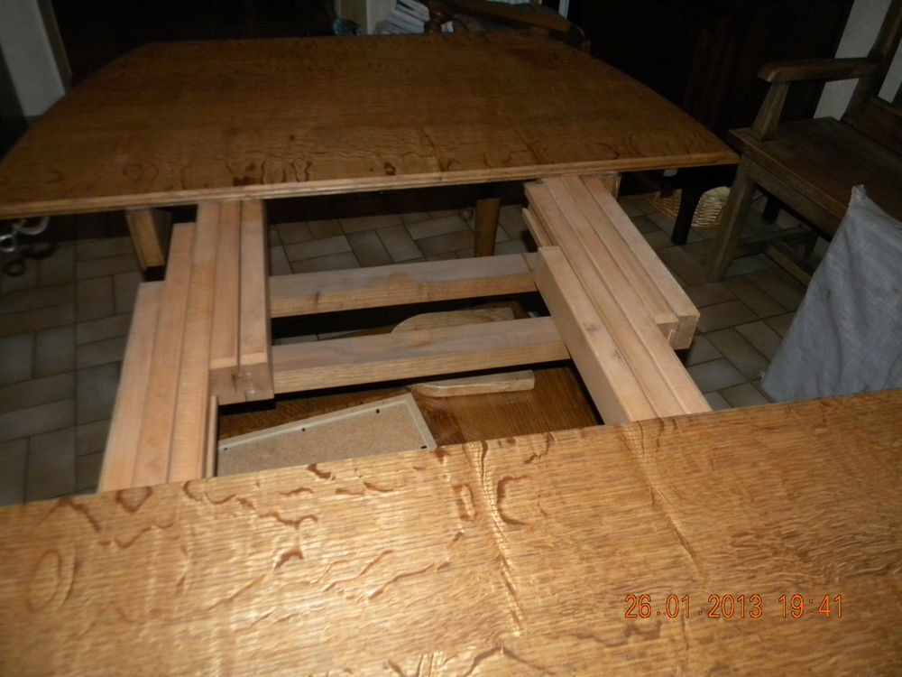 table en ch&eacute;ne de fabrication artisanale Meubles