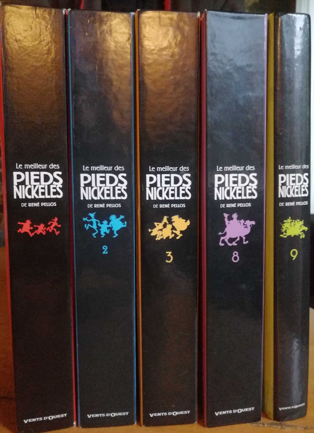 lot de 4 bouquins BD " Les pieds nickeles" tomes 2,3,8et9, plus de 600 pages Livres et BD