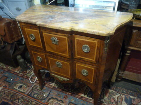 Petite Commode Sauteuse Transition En Bois De Rose 490 Trappes (78)