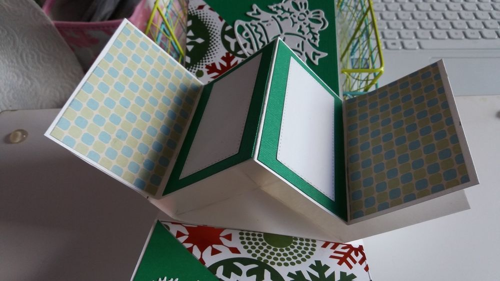 CARTES DE NOEL ANNIVERSAIRE NAISSANCES CONDOLEANCES 
Décoration