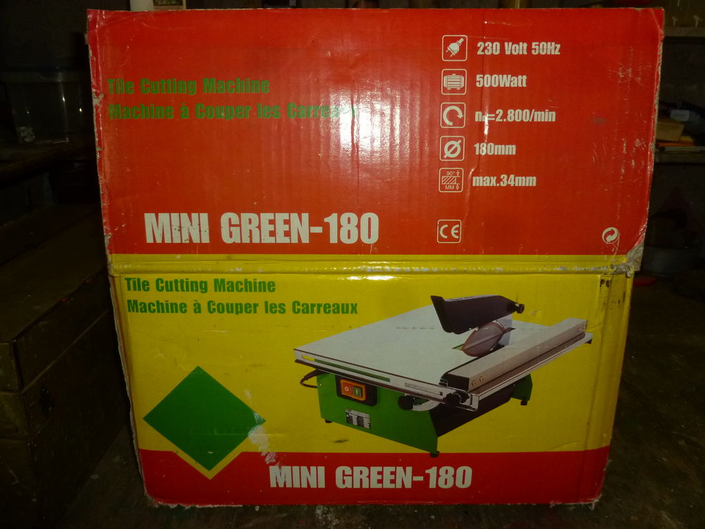 Tron&ccedil;onneuse &agrave; carrelage Bricolage