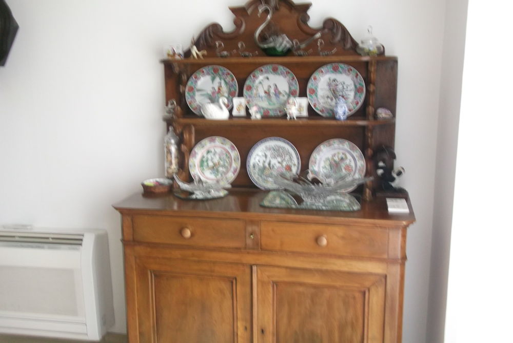 MEUBLE LOUIS PHILIPPE avec VAISSELIER Meubles