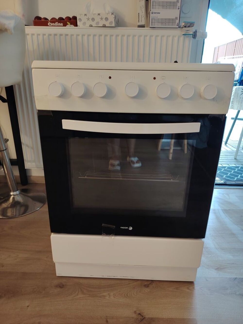 CUISINIERE VITROCERAMIQUE Electroménager