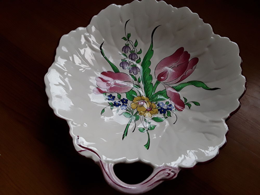 COUPELLE FAIENCE DE LUNEVILLE 
D&Eacute;CORATIVE OU APERITIVE 
Meubles