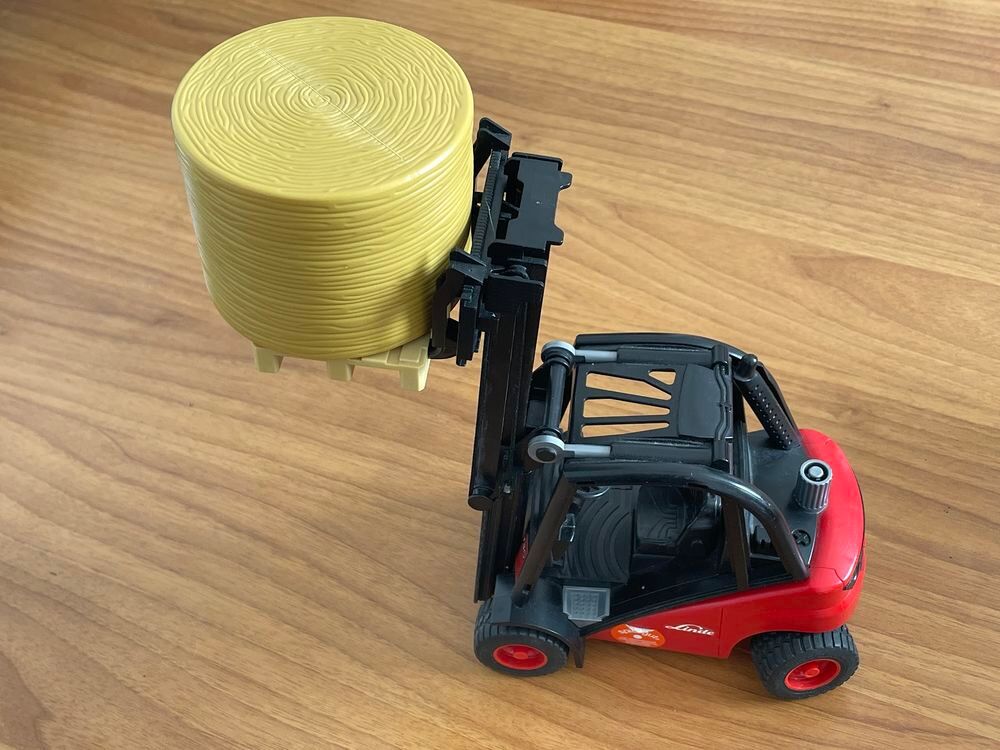 Chariot &eacute;l&eacute;vateur Linde H30D Bruder + acc&eacute;ssoires Jeux / jouets