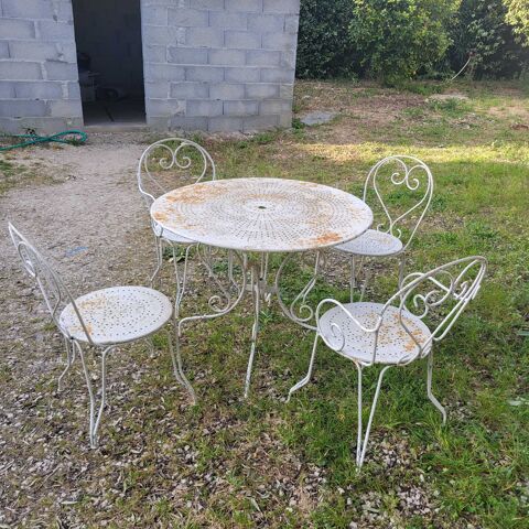 salon de jardin fer forg ancien 220 La Farlde (83)