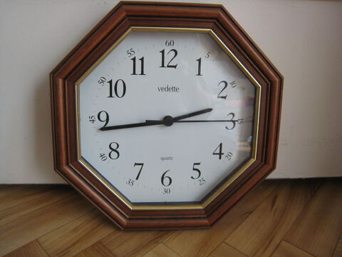 Pendule  VEDETTE  - (NH78) 15 Versailles (78)