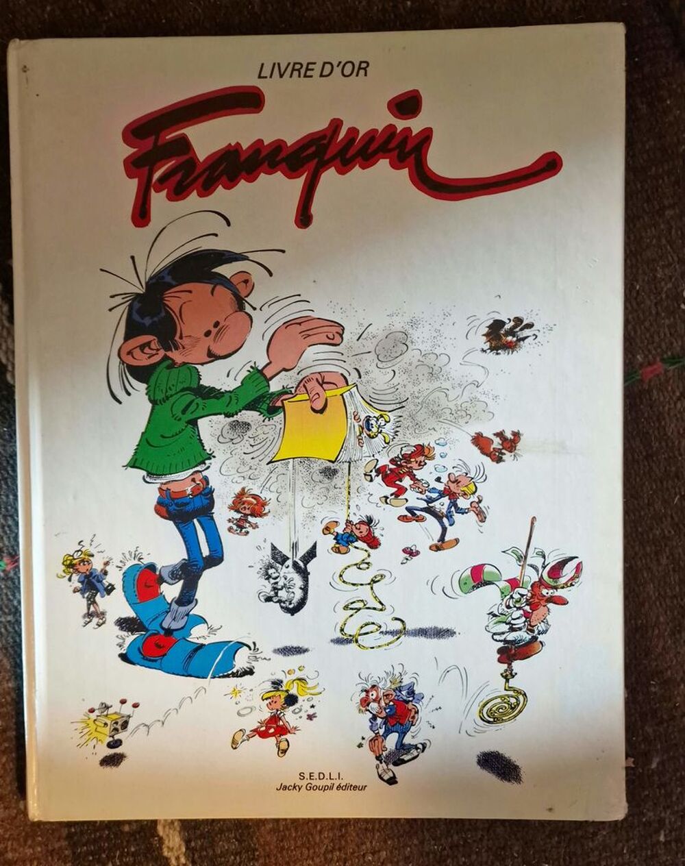 collection Gaston Lagaffe BD et objets 